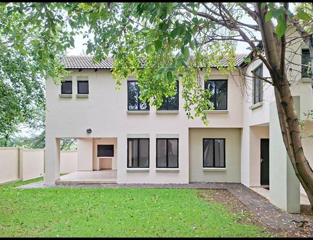 3 BEDROOM HOUSE FOR SALE IN MIDSTREAM ESTATE